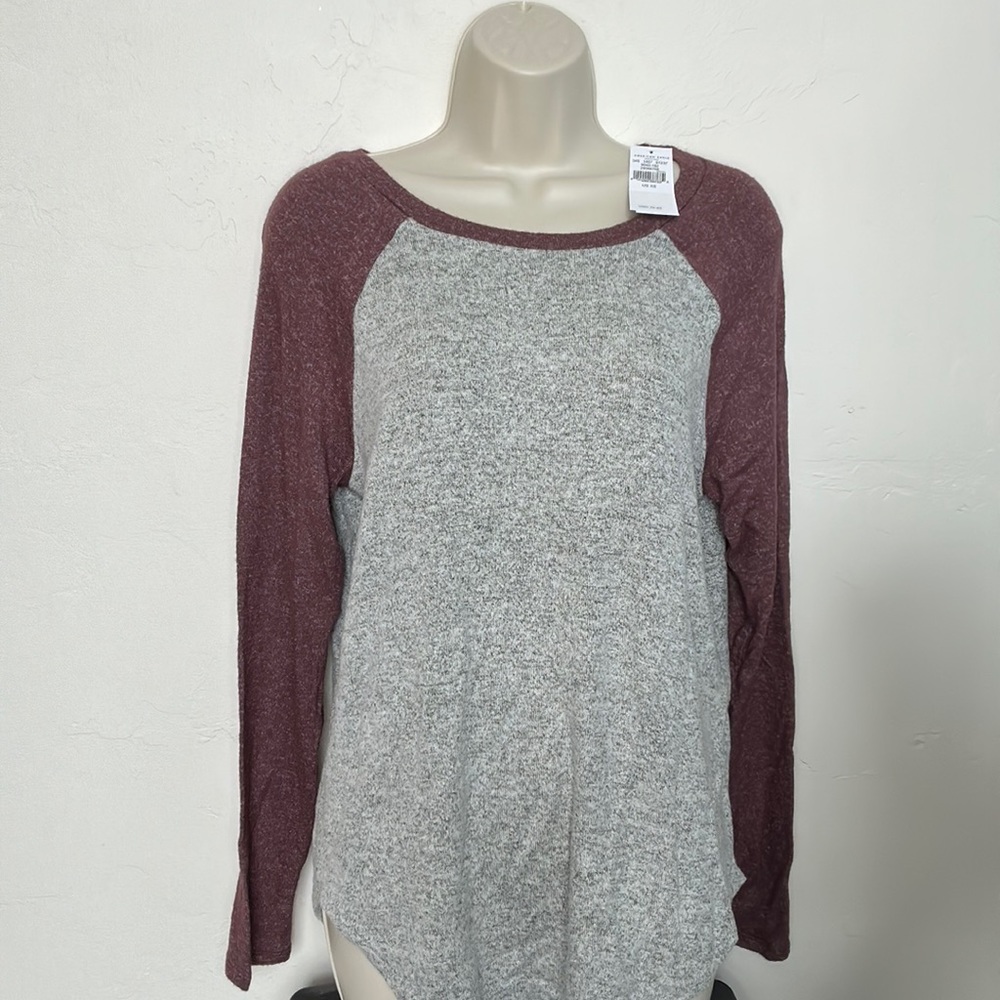 Women’s American Eagle super soft sweater- XS